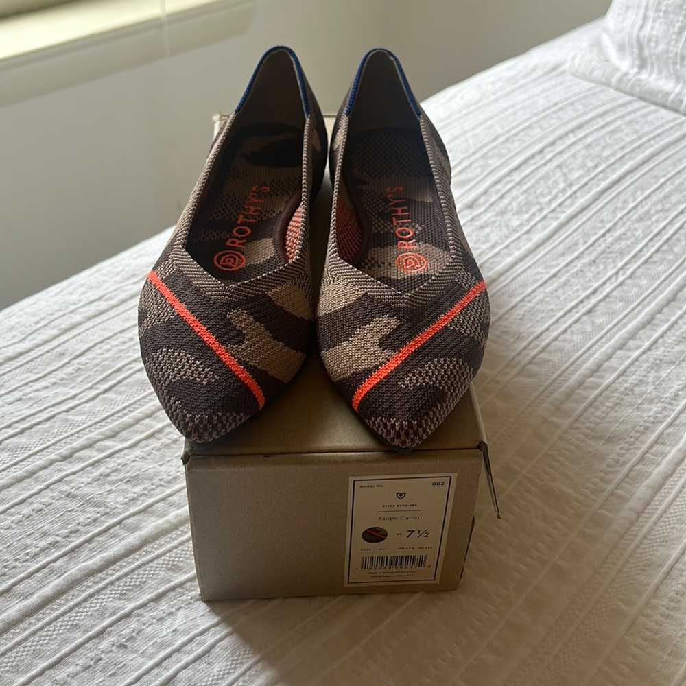 Rothy's Point Taupe Camo NWT 7.5